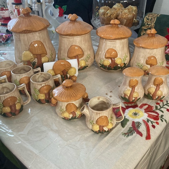 Vintage 1970 Arnels Pottery Mushroom Ceramic Kitchen Set - Picture 9 of 14